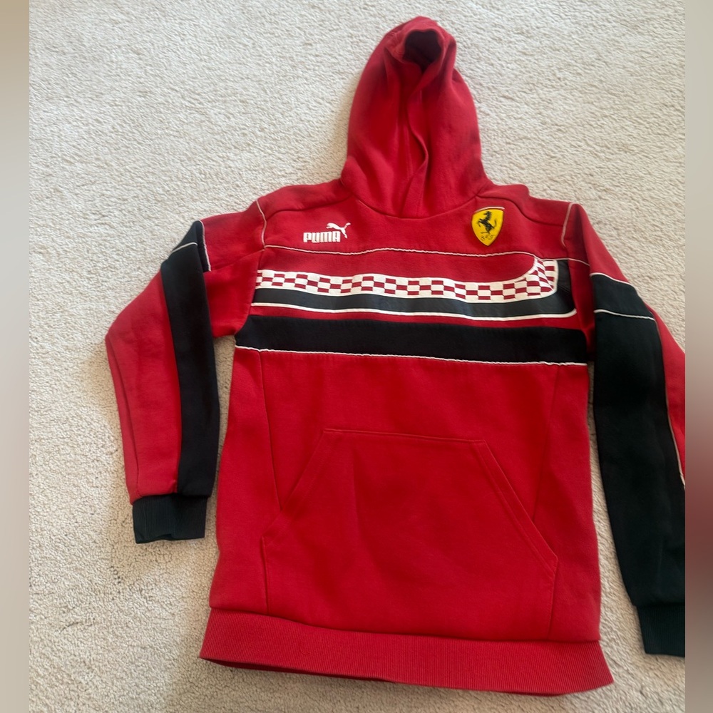 Puma / Ferrari Boys Hoodie. Size L (13-14)